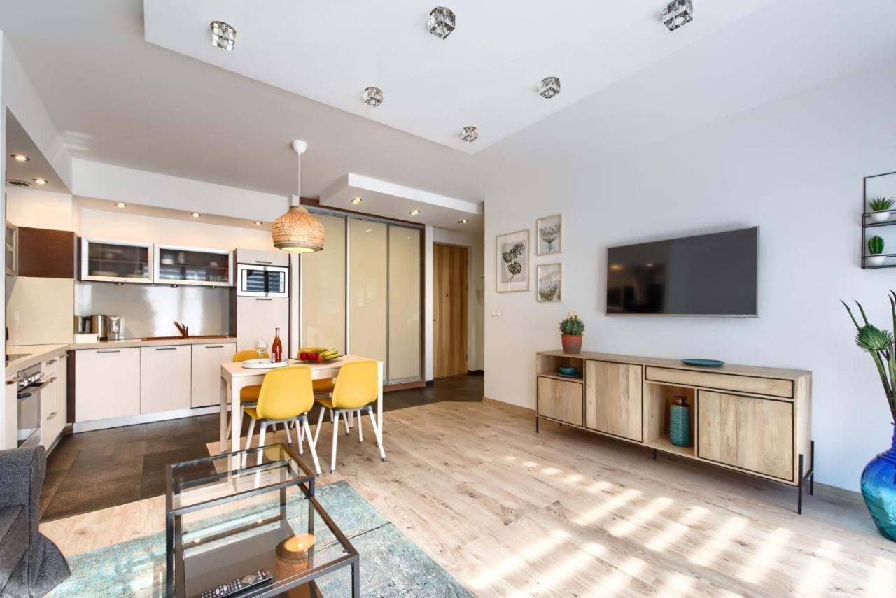 City Center Apartament Parking By Impero Poznan Exterior photo